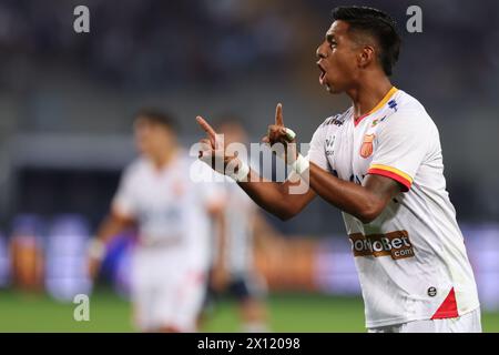 Lima, Peru. April 2024. Renato Rojas aus Atletico Grau spielte am 14. April 2024 im Nacional Stadium in Lima, Peru, während des Liga-1-Spiels zwischen Alianza Lima und Atletico Grau. (Foto: Miguel Marrufo/PRESSINPHOTO) Credit: PRESSINPHOTO SPORTS AGENCY/Alamy Live News Stockfoto