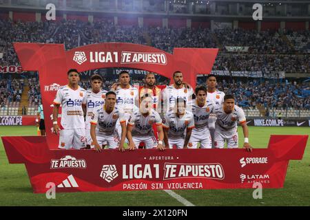 Lima, Peru. April 2024. Atletico Grau spielte während des Liga-1-Spiels zwischen Alianza Lima und Atletico Grau am 14. April 2024 im Nacional Stadium in Lima, Peru. (Foto: Miguel Marrufo/PRESSINPHOTO) Credit: PRESSINPHOTO SPORTS AGENCY/Alamy Live News Stockfoto