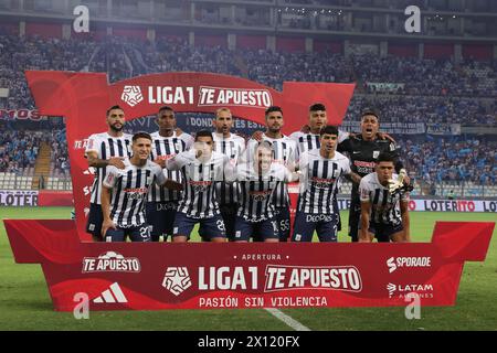 Lima, Peru. April 2024. Alianza Lima spielte während des Liga-1-Spiels zwischen Alianza Lima und Atletico Grau am 14. April 2024 im Nacional Stadium in Lima, Peru. (Foto: Miguel Marrufo/PRESSINPHOTO) Credit: PRESSINPHOTO SPORTS AGENCY/Alamy Live News Stockfoto