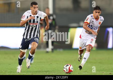 Lima, Peru. April 2024. Kevin Serna von Alianza Lima spielte während des Liga-1-Spiels zwischen Alianza Lima und Atletico Grau am 14. April 2024 im Nacional Stadium in Lima, Peru. (Foto: Miguel Marrufo/PRESSINPHOTO) Credit: PRESSINPHOTO SPORTS AGENCY/Alamy Live News Stockfoto