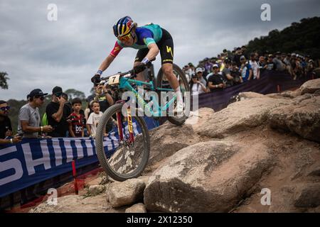 Laura Stigger aus Österreich in Aktion während des Rennens des UCI Mountain Bike World Cup Cross-Country, das dieses Wochenende in der Stadt Mai stattfindet Stockfoto