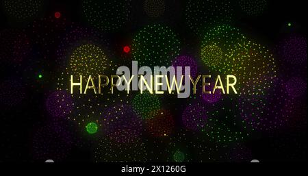 Bild von glücklichem Neujahr Text über Feuerwerk auf schwarzem Hintergrund Stockfoto