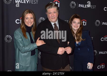 Zoe Perry, Lance Barber und Raegan Revord beim Screening der CBS TV-Serie 'Young Sheldon' auf dem 41. Paleyfest 2024 im Dolby Theatre. Los Angeles, 14.04.2024 Stockfoto