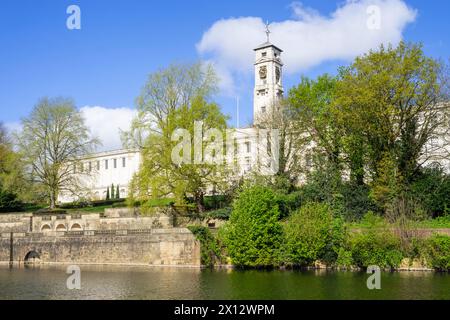 Nottingham University Campus Trent Building und Highfields Lake Nottingham University Park Nottingham Nottinghamshire England Großbritannien GB Europa Stockfoto