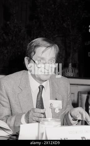 Das Foto vom 16. Oktober 1985 zeigt den schwedischen Premierminister Olof Palme bei einem Treffen der Sozialistischen Internationale in Wien. - 19851016 PD0026 - Rechteinfo: Rechte verwaltet (RM) Stockfoto