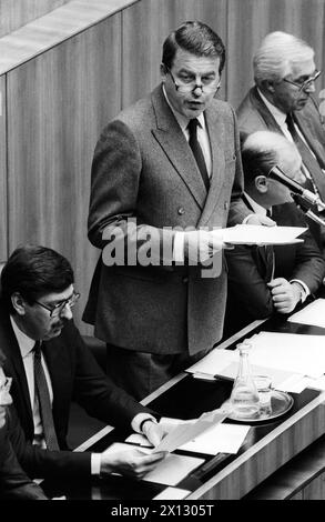 Österreichs Bundeskanzler Franz Vranitzky bei einer Sitzung des Nationalrates am 1. Oktober 1986. - 19861001 PD0006 - Rechteinfo: Rechte verwaltet (RM) Stockfoto