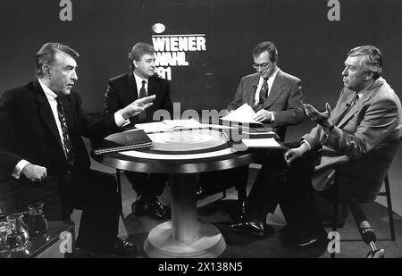 Am 3. November 1991 fand in Wien eine Konfrontation der Spitzenkandidaten der SPOE, der Österreichischen Volkspartei (OEVP) und der Österreichischen Freiheitspropty FPOE für die Wiener gemeinderatswahl 1991 statt. Im Bild: Bürgermeister Helmut Zilk (l, SPOE), OEVP-Vorsitzender Heinrich Wille (2. V. R.) und FPOE-Vorsitzender Erwin Hirnschall (rechts). - 19911103 PD0007 - Rechteinfo: Rechte verwaltet (RM) Stockfoto