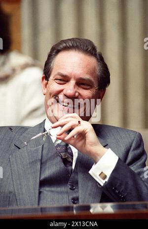 Am 7. Mai 1994 begann die Debatte über die Europäische Union im Bundesrat des parlaments. Auf dem Bild: Justizminister Nikolaus Michalek. - 19940507 PD0008 - Rechteinfo: Rechte verwaltet (RM) Stockfoto