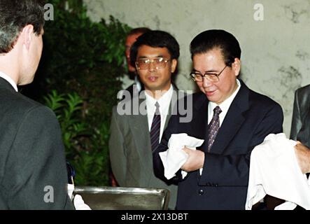 Wien am 29. Juni 1994: Der chinesische Premierminister Li Peng reist zu einem fünftägigen Besuch in Wien. - 19940629 PD0001 - Rechteinfo: Rechte verwaltet (RM) Stockfoto