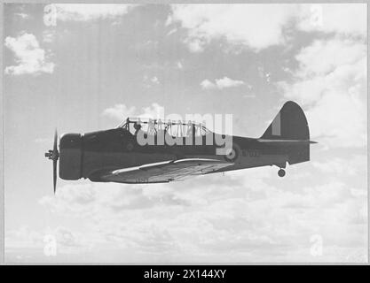 American Harvard Flugzeuge wurden von der RAF für die Ausbildung von Piloten an Flugschulen in England eingesetzt. Das Luftfahrzeug führte Schulungsflüge durch, um die Fähigkeiten des Flugpersonals und die Einsatzbereitschaft zu verbessern. Stockfoto