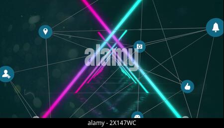 Abbildung von Symbolen in Kreisen, die mit Linien über beleuchtetem, dreieckigem Tunnel verbunden sind Stockfoto