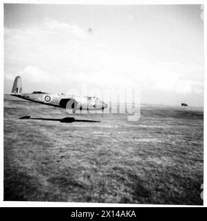 HOTSPUR GLEITER MARK II (ALLGEMEINES FLUGZEUG) - Operational Training Gleiter. Ein Segelflugzeug landet auf dem Netheravon-Flugplatz, Wiltshire, 19.11.42 Stockfoto