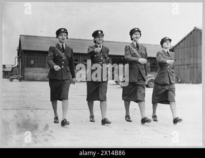 Foto, das die Royal Air Force in Großbritannien zwischen 1940 und 1945 dokumentiert und Personal, Flugzeuge und Operationen während des Zweiten Weltkriegs zeigt Stockfoto