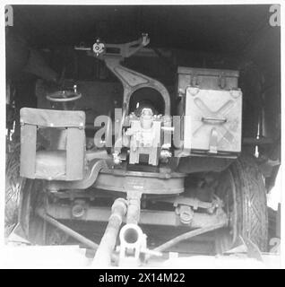 DIE 2-PDR. PANZERABWEHRKANONE (MARK III) - jede Kanone hat einen eigenen Lkw. Hier die 2-pdr. Panzerabwehrkanone wird in der britischen Armee gesehen Stockfoto