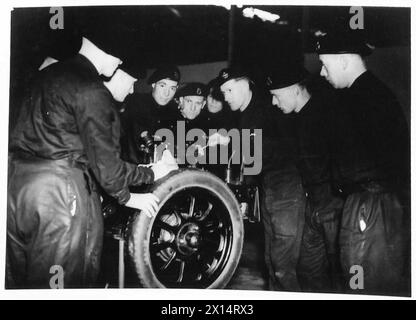 DAS ROYAL TANK CORPS REKRUTIERT DIE AUSBILDUNG BEI FARNBOROUGH - Royal Tank Corps British Army Stockfoto