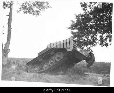Ein Panzerschiff des 2. Bataillons, 1. Panzerregiment, 1. Polnisches Korps, nimmt am 21. August 1941 während des Besuchs von General Alan Brooke an einer Übung in Schottland Teil. Stockfoto