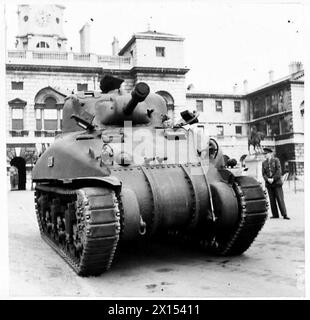 Der General Sherman Panzer wird bei Horse Guards von der britischen Armee ausgestellt. Stockfoto