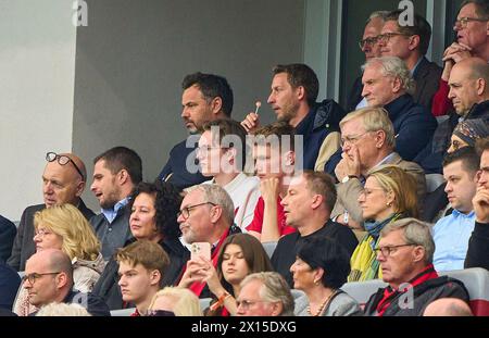 Rudi Voeller, Voeller (DFB Sportdirektor), Stefan Kiesslong, Bernd Neuendorf, DFB-Präsident Deutscher Fußball, im Spiel BAYER 04 LEVERKUSEN - SV WERDER BREMEN 5-0 am 14. April 2024 in Leverkusen, Deutschland. Saison 2023/2024, 1.Bundesliga, Spieltag 29, 29.Spieltag Fotograf: ddp-Bilder / STAR-Bilder - DFL-VORSCHRIFTEN VERBIETEN JEDE VERWENDUNG VON FOTOGRAFIEN als BILDSEQUENZEN und/oder QUASI-VIDEO - Stockfoto