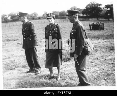 PRINZESSIN ROYAL BESUCHT WEST YORKSHIRE REGIMENT - Ihre Königliche Hoheit während der Inspektion, British Army Stockfoto