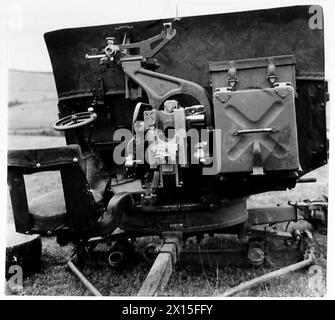 Die 2-Pfünder Mark III Panzerabwehrkanone verfügt über einen Sperrmechanismus für schnelles Laden und Abfeuern, der von der britischen Armee während des Zweiten Weltkriegs verwendet wurde, um gepanzerte Fahrzeuge anzugreifen. Stockfoto