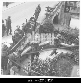 Während einer Übung im Nordkommando erobern die deutschen Truppen unter Aufsicht der britischen Armee eine Brücke zurück. Stockfoto