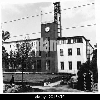 "REICHSENDER HAMBURG" JETZT VON DEN BRITEN BETRIEBEN - Eine allgemeine Ansicht der Radiostudios British Army, 21st Army Group Stockfoto