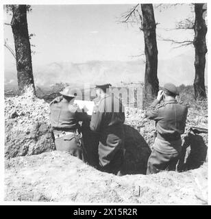 5. ARMEE: 78 DIVISION COMMANDER AT WORK - das o.p. mit Monastery Hill im Hintergrund British Army Stockfoto