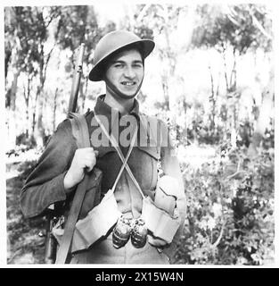 ITALIEN: FÜNFTE ARMEE: ANZIO BRIDGEHEADPTE. JOHNSON - VERSTÄRKUNG DER QUEENS - No.6090234 Pte. Phillip Johnson, Britische Armee Stockfoto