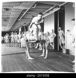 INVASION SIZILIENS AN BORD DER BURG WINCHESTER - D.L.hält sich auf dem P.T. Deck der Britischen Armee in Zustand Stockfoto