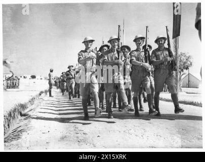 DIE POLNISCHE UNABHÄNGIGE KARPATEN-BRIGADE IN ÄGYPTEN, 1940 – Infanterieeinheit der Polnischen unabhängigen Karpaten-Brigade während einer Parade. Foto rund um Alexandria polnische Armee, polnische Streitkräfte im Westen, unabhängige Karpaten-Brigade Stockfoto