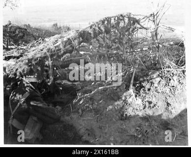 ITALIEN : ACHTER ARMYBATTLE DES FLUSSES SANGRO - Ein Vickers Maschinengewehrposten im Gebiet des Flusses Sangro. In No.9147 ist der Fluss Sangro mit den Appenninen im Hintergrund British Army zu sehen Stockfoto