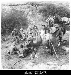 EINE INDISCHE BERGEINHEIT IM TRAINING - während einer Ruhezeit britische Armee Stockfoto