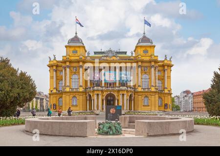 Zagreb, Kroatien - 13. April 2019: Das Kroatische Nationaltheater in Zagreb (kroatisch Hrvatsko narodno kazalište u Zagrebu) ist das Nationaltheater in g Stockfoto