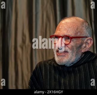 New York City, NY, USA, Portrait Senior man, Larry Kramer, Gay Writer, Gründer von Act up-New York, AIDS-Aktivist-Gruppe, bei Presentation Film on AIDS Stockfoto