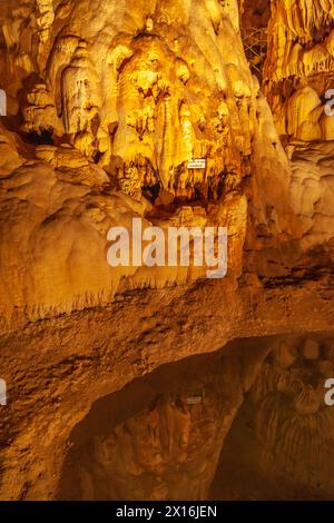 Natürliche Brücke Höhlen in Zentral-Texas in der Nähe von San Antonio. Stockfoto