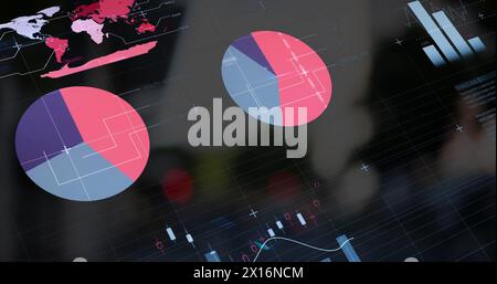 Bild von Statistiken und Datenverarbeitung über dem Bildschirm Stockfoto