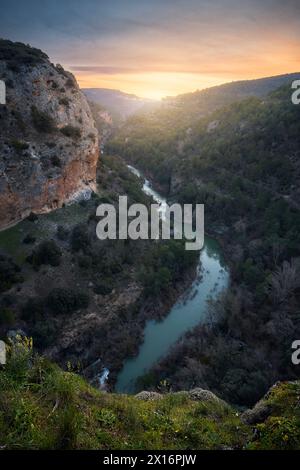 Wunderschöne Aussicht von Ventano del Diablo bei Sonnenaufgang (Cuenca - Spanien) Stockfoto
