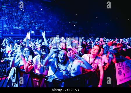 Mailand, Italien. April 2024. Pinguini Tattici Nucleari tritt am 12. April 2024 live im Forum Assago in Mailand auf. (Foto: Alessandro Bremec/NurPhoto) Credit: NurPhoto SRL/Alamy Live News Stockfoto