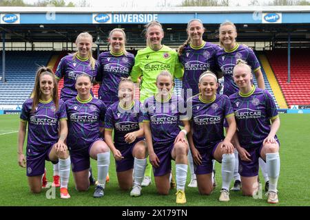 Blackburn, Großbritannien. April 2024. Ewood Park, Blackburn, England, 14. April 2024: Players of Reading vor dem Barclays FA Womens Championship-Spiel zwischen Blackburn Rovers und Reading im Ewood Park in Blackburn, England am 14. April 2024. (Sean Chandler/SPP) Credit: SPP Sport Press Photo. /Alamy Live News Stockfoto