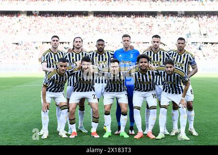 Das Juventus-Team posiert vor dem Fußball-Spiel der Serie A zwischen Turin FC und Juventus im Stadio Olimpico Grande Torino in Turin (Italien), 14. April, Stockfoto