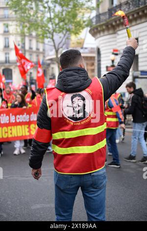 Les salariés du Commerce défilent à Paris et promettent au Ministry Guérini un Incendie Social s'ils n'obtiennent pas Satisfaction lors des JO Stockfoto