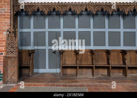 Gotische Chorstände im Inneren der Marienkirche, Backsteingotik, Kluetz, Mecklenburg-Vorpommern, Deutschland Stockfoto
