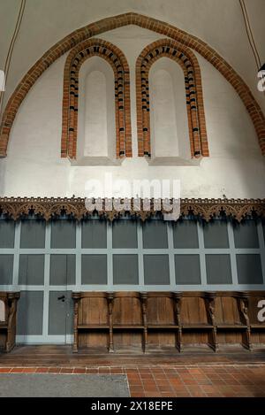 Gotische Chorstände im Inneren der Marienkirche, Backsteingotik, Kluetz, Mecklenburg-Vorpommern, Deutschland Stockfoto