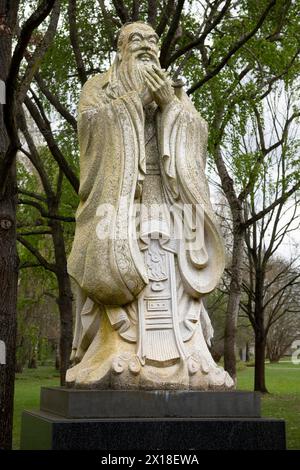 Statue des chinesischen Philosophen Konfuzius, Gärten der Welt, Berlin, Deutschland Stockfoto