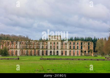 Schloss Chateau de la Ferte-Vidame Park und Ruinen, Département Eure-et-Loir, Region Centre-Val de Loire, Frankreich Stockfoto