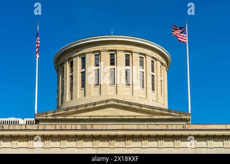 Rotunde und Kuppel des Kapitols von Ohio im Finanzviertel von Columbus, OH Stockfoto
