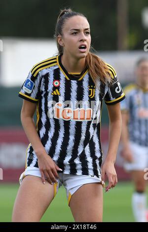 Roma, Latium. April 2024. Julia Grosso von Juventus während der Serie A Frauen-Meisterschaft 2023-2024 zwischen Roma Frauen und Juventus Frauen im Tre Fontane Stadion in Rom, Italien, 15. April 2024. Quelle: massimo insabato/Alamy Live News Stockfoto