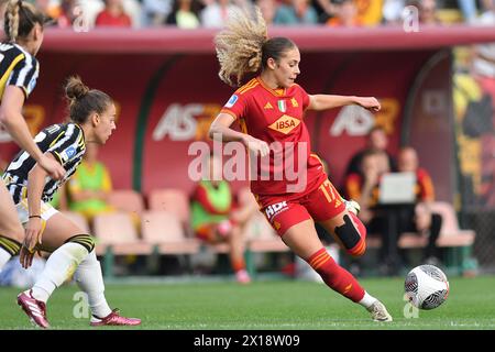 Roma, Latium. April 2024. Alayah Pilger der AS Roma während der Serie A Frauen-Meisterschaft 2023-2024 zwischen Roma Frauen und Juventus Frauen im Tre Fontane Stadion in Rom, Italien, 15. April 2024. Quelle: massimo insabato/Alamy Live News Stockfoto