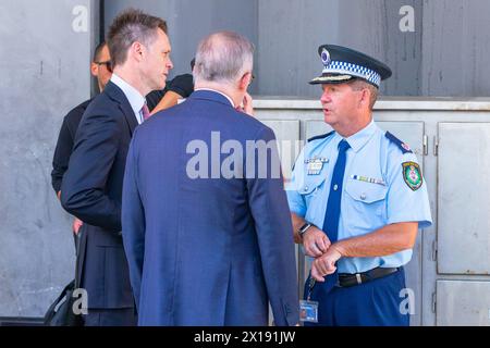 Sydney, Australien. 14. April 2024. Szenen aus den Nachwirkungen des Messerstechens am 13. April 2024 in Westfield Bondi Junction. Stockfoto