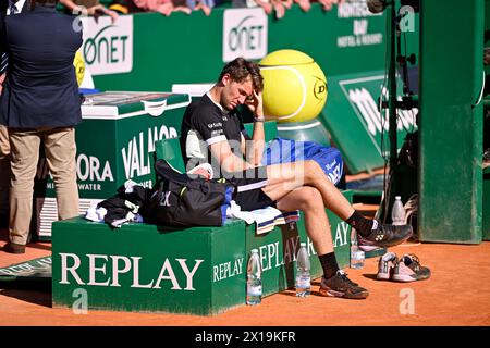 Monaco, Monaco. April 2024. Casper Ruud während des Rolex Monte-Carlo Finales ATP Masters 1000 Tennis am 14. April 2024 im Monte Carlo Country Club in Roquebrune Cap Martin, Frankreich bei Monaco. Foto: Victor Joly/ABACAPRESS.COM Credit: Abaca Press/Alamy Live News Stockfoto
